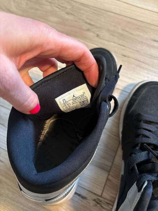 Air Jordan 1 Mid Johnny Kilroy Black Metallic Silver - Picture 5 of 6